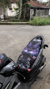 Sarung Cover Jok Full Printing Premium Pelindung Cover Bungkus Jok Motor Anti Air Anti Cakar Kucing Terlaris Motip Demon
