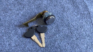 Ổ Khoá Thùng Sau Xe Motor Xe Máy