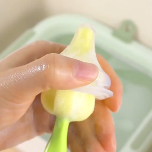 แปรงฟองน้ำล้างจุกนม ใช้ล้างทั้งจุกนมแบบคอกว้างและจุกนมแบบคอแคบ ราคาถูก ใช้ง่ายสะดวก