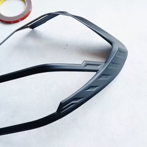 Cover Garnish Lampu Belakang Mobil Daihatsu Ayla 2023 Hitam