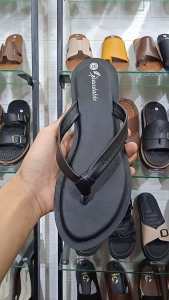 Geovani - Monik: Sandal Jepit Wanita Keren & Modis