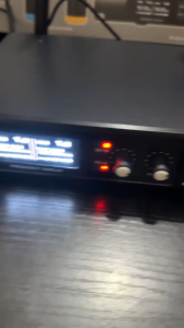 Shure Professional Digital Wireless Dual Microphone System SH-300G