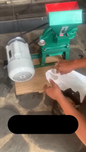 MESIN PENEPUNG MESIN GILINGAN TEPUNG DISK MILL FFC15 + PENGGERAK DINAMO LISTRIK