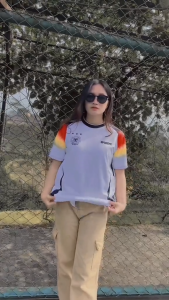 Celana Panjang Wanita Jeans Cargo: Outfit OOTD Wanita 2024
