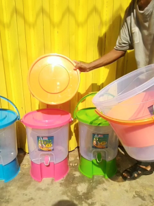 Dispenser air/Tempat Wadah Air Bulat Pakai Keran 21lt / Lion Star / Plastik