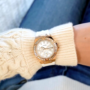 [Promo] Jam Tangan Wanita Guess GW0118L4 Venus White Sunray Dial White Silicone Strap Original Garansi 2 Tahun [✔COD][100% Authentic]