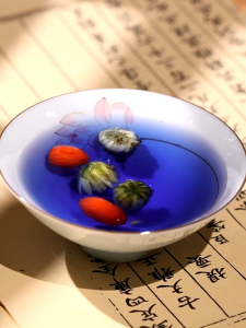 紫色花ดอกอัญชัน บำรุงเลือด เส้นผม