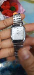 Đồng hồ nữ Q&Q mặt hình chữ nhật sang trọng second hand si nhật đã qua sử dụng