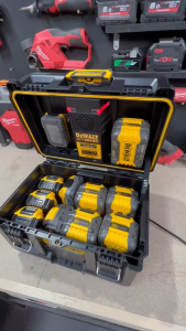 Dewalt ToughSystem DWST83471 Dual Port Battery Charging & Storage Box