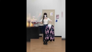 Sweter Rajutan Lengan Panjang Atasan Rajutan Longgar Kerah V Kotak-kotak Retro Wanita