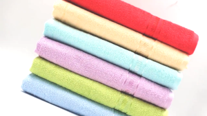 Handuk Merah Putih Kecil / Sport / Olahraga / Wajah / Senam / Lap Ukuran 30x70 Cm