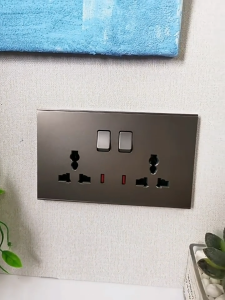 Vollia 1/2/3/4 แก๊ง 1/2 วิธีสวิตช์ไฟ ปลั๊กไฟ 13 แอมป์สีเทา ปลั๊กผนังที่ทันสมัยและแผงสวิตช์ ช่องเสียบปลั๊กไฟสากล 3 ช่องพร้อมพอร์ต USB คู่ สวิตช์ไฟสวิตช์หรี่ 220V สำหรับบ้าน ไฟฟ้าโมเดิร์นแผงสวิตช์ไฟมีอินดิเคเตอร์LED