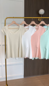 BL20894 Heesoo Slit Front Peplum Knit Top