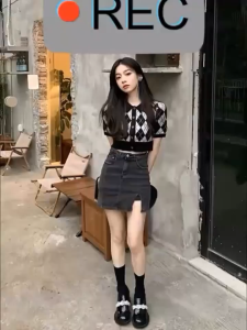 Crop Rajut Ketupat Basic Korea: Pakaian Wanita Casual yang Unik