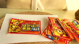 แผ่นแปะร้อน 10pcs แผ่นแปะแก้ปวดประจำเดือน แผ่นกันหนาว แก้หนาว แผ่นร้อนกันหนาว แผ่นร้อนคลายปวด แปะลดปวดประจำเดือน ใช้งานง่าย ร้อนนาน