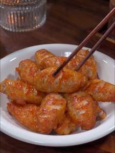 You Pin Home ผงเกลือพริกไทยกระเทียม เกลือปรุงรส พริกไทย เกลือตั๊กแตนตำข้าว เท้าหมู ซี่โครง เครื่องปรุงรส ผงเกลือพริกไทยกระเทียมในครัวเรือน 20g