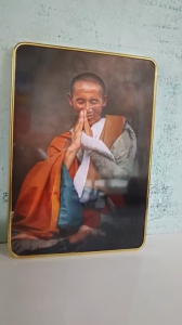 Tranh gỗ Thích Minh Tuệ tranh tráng gương bo viền vàng nhiều kích thước