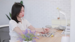 [HCM] BỘ 2 CÁI Móc treo phích cắm điện dán tường sáng tạo-Cozy520