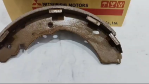 BRAKE SHOE TRITON PAJERO KAMPAS REM BELAKANG TRITON PAJERO SPORT 4600A106