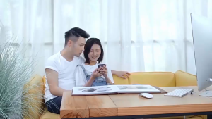 XIAOMI SwissThomas Portable Car Freezer Warmer Outdoor Mini Fridge Refrigerator Cosmetic Box (8L/13.5L)