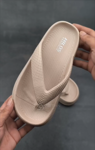 HILOS Sandal Jepit Wanita Karet Antiselip Desain Menarik Nyaman untuk Berbagai Aktivitas