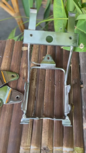 BREKET LAMPU BULAT DEPAN NINJA SS R