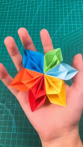 Kertas Origami Berbagai Warna Pastel dengan Berbagai Macam Ukuran Isi 100 Lembar