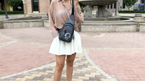 พร้อมส่ง กระเป๋าแฟชั่น การ์ตูนเรืองแสง แฟชั่น สายปรับได้ มีช่องหูฟัง