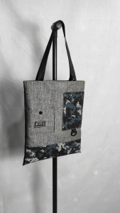 Tote Bag Wanita Dely Model Kasual Penutup Resleting Warna Abu Motif Tas Sekolah Kuliah