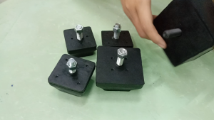 ยางกันกระแทกแหนบเสริม มีหลายแบบให้เลือก พร้อมน๊อต ราคาต่อ 1 ตัว