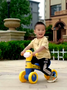 Xe chòi chân cho bé Xe chòi chân con cừu mẫu mới 2024 có nhạc và đèn cho bé . Bảo hành 1 năm