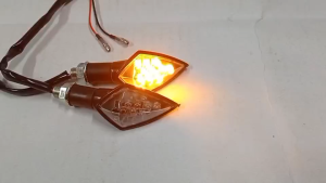 ไฟเลี้ยวเเต่ง F46 สำหรับมอเตอไซต์ทุกรุ่น งานพร้อมสายใส่เเทนของเดิมได้เลย Msx Zoomerx Cbr Mslaz และรุ่นอื่นๆ