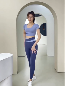 Workout Clothes Yoga Set Sports Wear Active Wear Gym Clothes For Women Contrast Color Gym Shirt Yoga Top Short Sleeve With Pad Yoga Pants Gym Workout Leggings High Waist Hip-Lifting