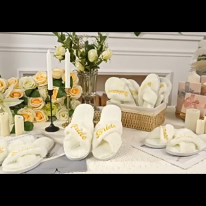 Maam Plush Embroidered Rabbit Fur Cross Slippers: Villa Anti-Slip Thickened Wedding Party Slippers