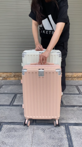 Vali kéo du lịch KINGSUN 302/T01 Nhựa ABS+PC Cao Cấp có cổng sạc USB -A + khay để cốc + móc treo đồ Bảo hành 5 năm