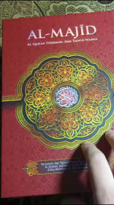 AL - QURAN A5 AL - MAJID - Terjemah dan Tajwid Warna