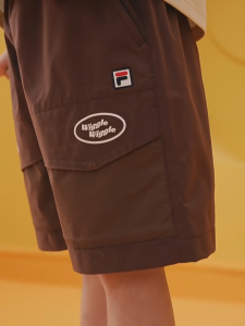 FILA KIDS x WIGGLE WIGGLE ORIGINALE Boys Woven Pants (Navy / Brown)