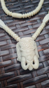 สร้อยคอคล้องพระงานสวย ตัวกลางรูปหน้าช้างทรงเครื่อง ตัวจบแคปซูนหมุนออกได้ ขนาดความยาว 26 นิ้ว