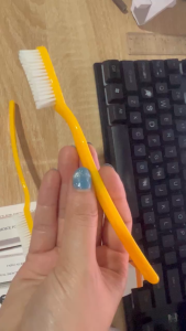 Bàn chải cứng làm sạch yến thô