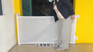 SG No Drill Retractable Baby Safety Gate with Lock / Universal Adjustable Width Pets Gate