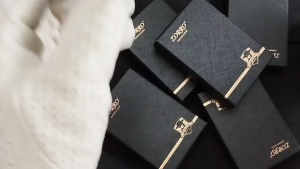 ไฟแช็กโซโล รุ่น ZLD25-010539 *ไฟแช็กไม่มีเชื้อเพลิงภายใน ไม่มีวัตถุไวไฟในตัวสินค้าไม่มีสารไวไฟในสินค้า ของใหม่ ไม่มีน้ำมันแถมให้ (รหัสสินค้า : GJ-060)