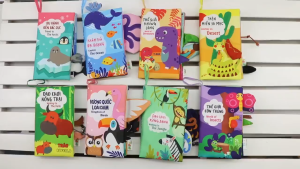 Đồ Chơi Giáo Dục Sớm Sách Vải Tương Tác Song Ngữ - Đoán Đuôi Con Vật - Pipo Vietnam