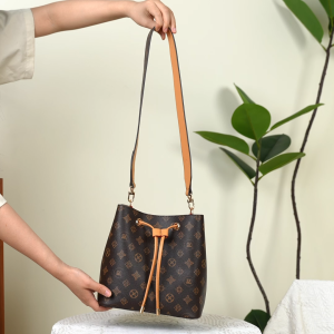 CHLV Tas Selempang Wanita Kulit Medium Terbaru Shoulder Bag Monogram Motif Casual Tas Bucket Aesthetic Korean Style Multifungsi Slingbag  Make Up Kondangan Pesta Serut Crossbody Bag Kekinian Kekinian COD