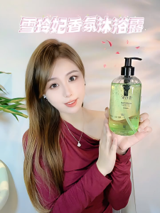 Snefe Pencuci badan 🧸雪玲妃香氛沐浴露500ml 持久留香72小时女保湿滋润补水 Fragrance Shower Gel With Long-Lasting Fragrance Moisturizing