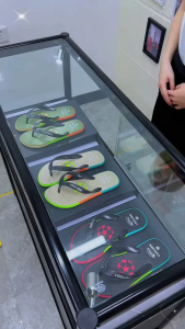 Sandal Cowok Keren & Terbaru 2025