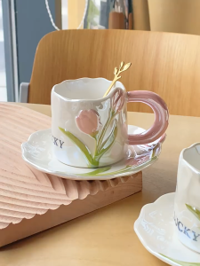 Cốc Sứ Hoa Tulip Ly Uống Nước Trà Cà Phê Sang Trọng Tráng Men Cao Cấp Kèm Hộp Quà Tặng Đĩa Thìa