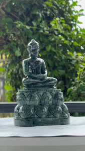 พระแกะสลัก รู้บี้อินซอยไซต์ Ruby In Zoisite ขนาดหน้าตัก 3 นิ้ว พร้อมฐาน หินเขียวอินเดีย