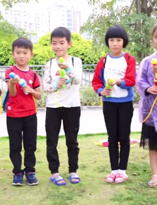 ิส่งจากไทย ของเล่นสงกรานต์ ของเล่นเด็กผู้หญิงและผู้ชายกระเป๋าเป้สะพายหลัง ขนาดใหญ่ คงาทจุของได้ 100มล. แบบสเปรย์น้ํา แฟชั่นฤดูร้อน สินค้าราคาพิเศษ