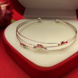 กำไล C ลายหัวใจLOVE ฟรีไซส์ ชุบสีเงิน ปรับได้ตามต้องการ ใส่ในชีวิตประจำวันได้ รูปถ่ายจากสินค้าจริง พร้อมส่ง