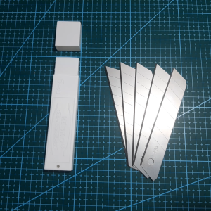 1 Box  Kenko Isi Cutter Besar L-150 Refill Blade L150 Isi 12 Tube